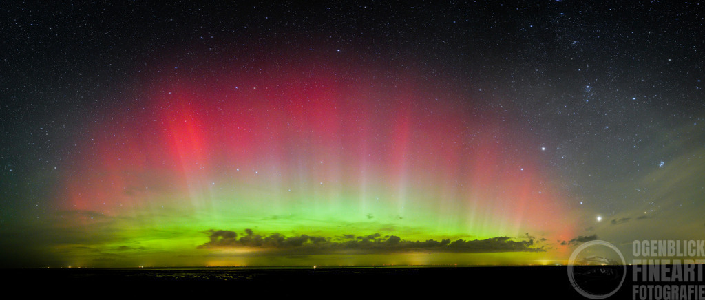 _SEP1028-Pano | Björn Thiemann; Ogenblick.de; Fotografie; Photograph; Landscape, Pellworm, Schleswig-Holstein; Inselfotograf; Inselfotografien; Wattenmeer; National-Park; Naturschutzgebiet; Leuchtturm; Lighthouse; Leinwandbilder; Kalender; Pellworm Kalender;  - Realisiert mit Pictrs.com