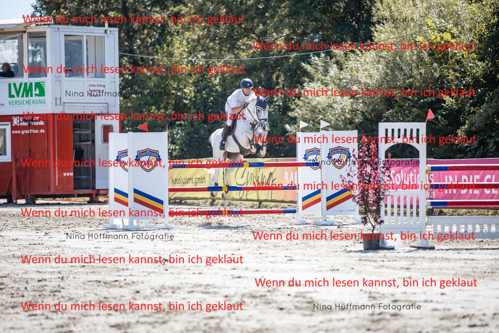 BK1A6431 | Turnierbilder Turnierfotos Nina Hüffmann Turnierfotografie Pferdefotografie Tierzeichnung Haustierzeichnung Pferdezeichnung Hundezeichnung Videograf  - Realisiert mit Pictrs.com