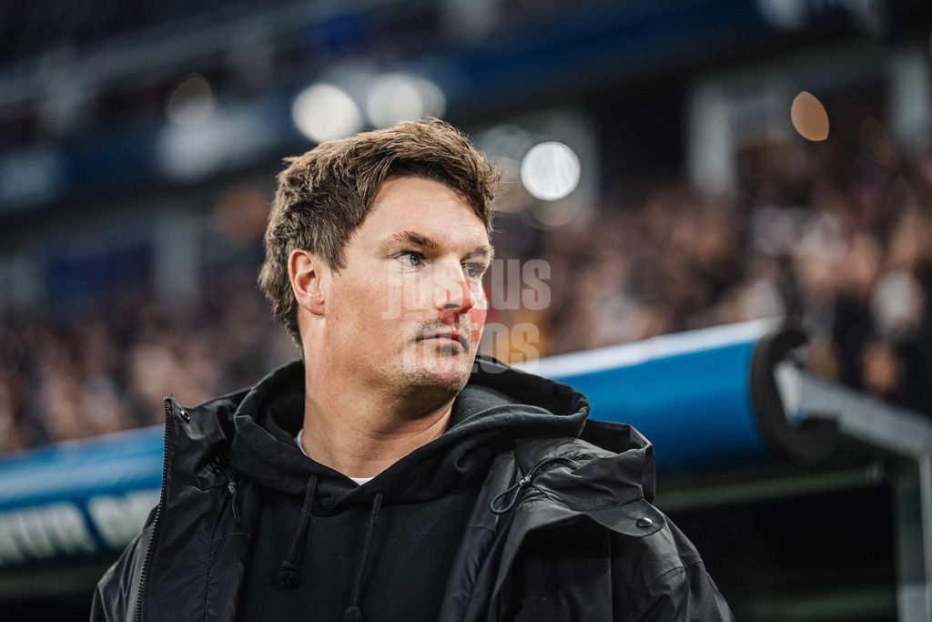 Fußball | Männer | Saison 2025/2026 | 1. Fußball-Bundesliga | 15. Spieltag | Hamburger SV vs. Eintracht Frankfurt | 20.12.2025 | Trainer Merlin Polzin (HSV)