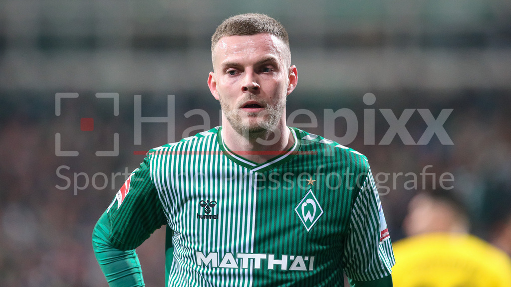 Fussball, Bundesliga, SV Werder Bremen - Borussia Dortmund | v.li.: Marvin Ducksch (SV Werder Bremen, 7) Portrait, Nahaufnahme, Einzelfoto, Einzelbild, DIE DFL-RICHTLINIEN UNTERSAGEN JEGLICHE NUTZUNG VON FOTOS ALS SEQUENZBILDER UND/ODER VIDEOÄHNLICHE FOTOSTRECKEN. DFL REGULATIONS PROHIBIT ANY USE OF PHOTOGRAPHS AS IMAGE SEQUENCES AND/OR QUASI-VIDEO.