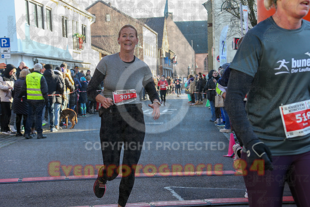 241201_1229_EX1_2372 | Sportfotografie im Rhein-Sieg Kreis, Köln, Bonn, NRW, Rheinland Pfalz, Hessen, etc. Unser Tätigkeitsfeld umfasst den Laufsport vom Volkslauf über den Marathon, Duathlon, Triathon bis zum Ultralauf wie Kölnpfad Ultra oder Schindertrail.