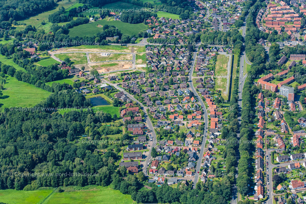 Stade_Klarer_Streck_Bronzeschmiede_ELS_2647200823 | STADE 20.08.2023 Neubaugebiet im Siedlungsgebiet Bronzeschmiede an der Straße Klarer Streck in Stade im Bundesland Niedersachsen, Deutschland. // New building area in the settlement area Bronzeschmiede on street Klarer Streck in Stade in the state Lower Saxony, Germany. Foto: Martin Elsen