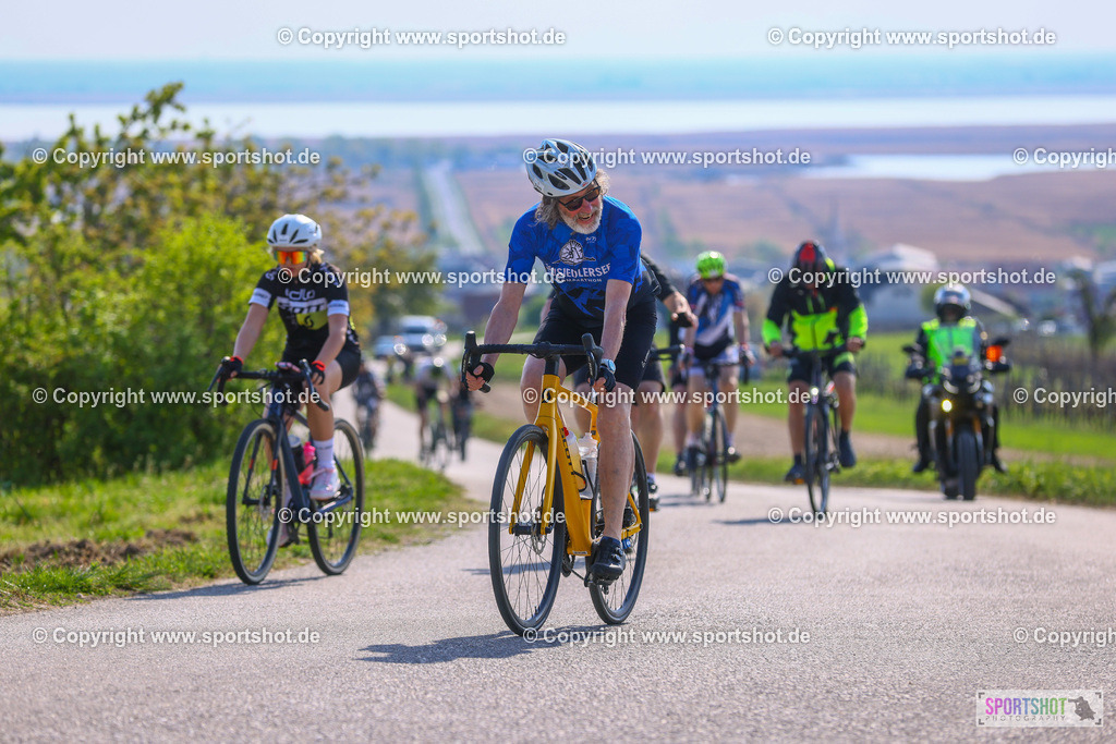 TRA_1126 | Neusiedlersee Radmarathon 2026@sportshot_your_pictrs #yourpictures#roadtowm2029 #nrm #neusiedlerseeradmarathon #neusiedlersee #neusiedlerseetourismus #burgenland #mörbisch #nrm26 #burgenlandtourismus #voglundco #poweredbyburgenlandtourismus #radsport #rad #marathon #ucigranfondo #visitburgenland #ucigranfondoworldseries