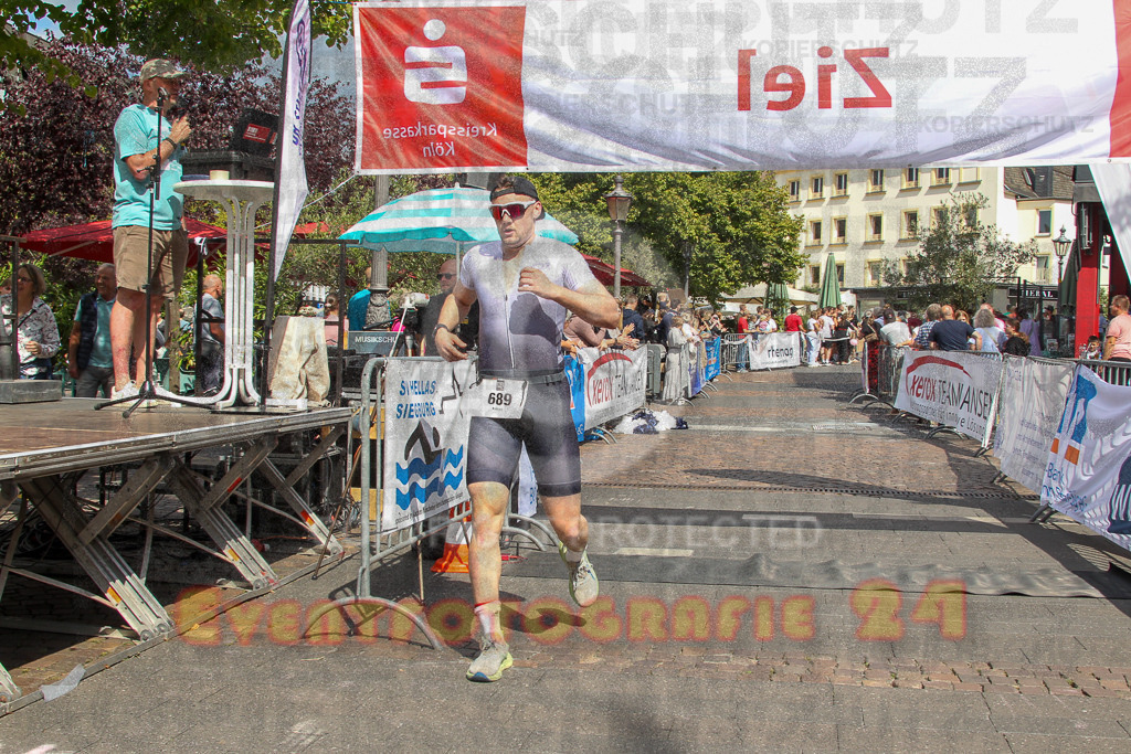 250824_1455_EV4_2350 | Sportfotografie im Rhein-Sieg Kreis, Köln, Bonn, NRW, Rheinland Pfalz, Hessen, etc. Unser Tätigkeitsfeld umfasst den Laufsport vom Volkslauf über den Marathon, Duathlon, Triathon bis zum Ultralauf wie Kölnpfad Ultra oder Schindertrail.
