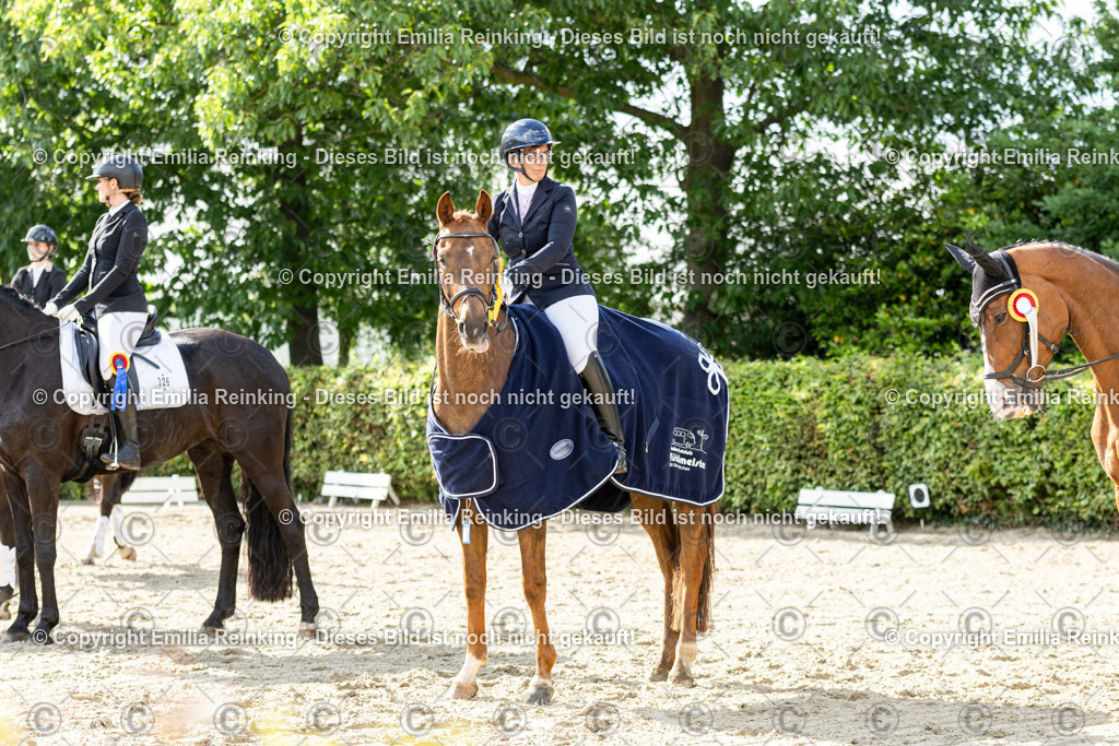 CL5A6821-2 | Emilia Reinking Fotografie - Realisiert mit Pictrs.com