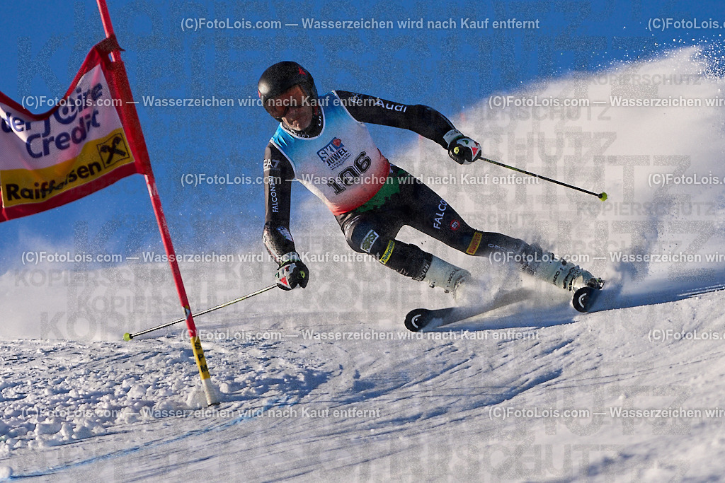 ALP4703_MASTERS-Cup_GS-A Herrn_Pastorini Stefano | (C)FotoLois.com, Alois Spandl. FIS Masters-Cup Wildschönau, Giant Slalom auf der Piste Schatzberg GS, Siegerehrung auf dem Dorfplatz Niederau, Sa 13. Januar 2024.