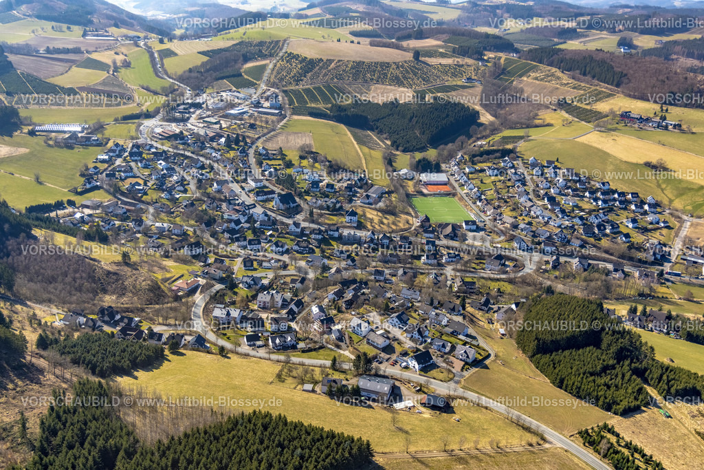 Eslohe220304030Cobbenrode | Luftbild, Ortsansicht und Kirche St. Nikolaus in Cobbenrode, Eslohe, Sauerland, Nordrhein-Westfalen, Deutschland