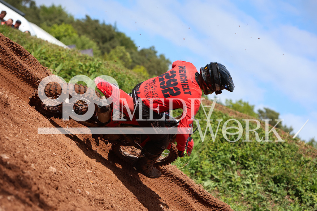 5E6A0678 | 989 MEDIAWORK