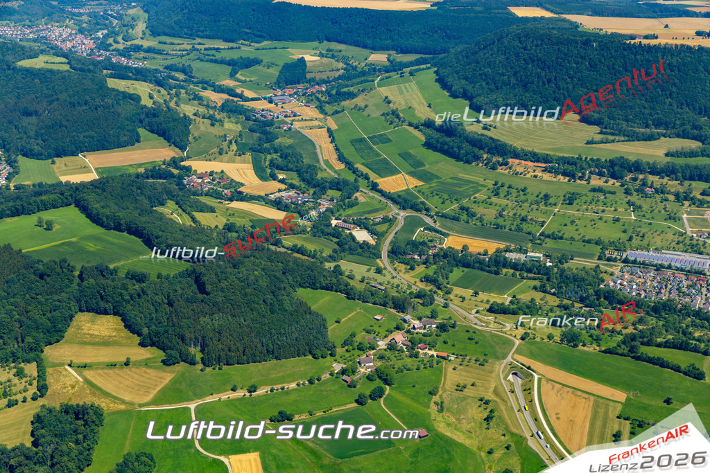 Aktuelles Luftbild von  Donzdorf - Die Luftaufnahme wurde 2022 mittels UL-Flugzeug erstellt ( keine Drohne ) - hochauflösende Kamera-Systeme von  Canon -Beste Qualität - Für grossformatige Ausdrucke geeignet. Die Geschenkidee !