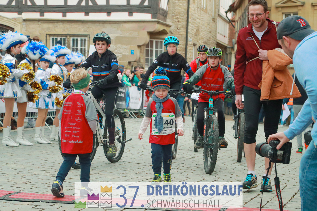 AOK JuniorCup 400m | 3Koenigslauf 2023 - Realisiert mit Pictrs.com