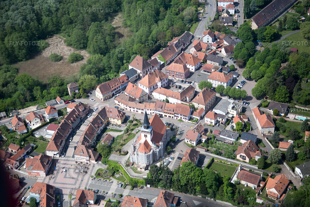 Vue aérienne: Vue de la ville à Lauterbourg dans le département Bas Rhin, France. Photo: IMG_078626.jpg prise le 08/05/2015 par Werner Riehm/FLY-FOTO.euRésolution de l'original: 5472 x 3648 px