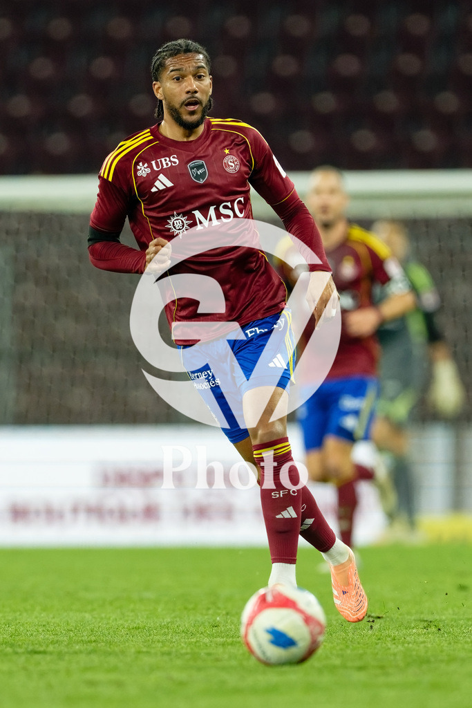 Brack Super League - Servette FC v FC Lausanne-Sport | Florian Aye (97 Servette FC) in action (close up)  during the Brack Super League match between Servette FC and FC Lausanne-Sport at Stade de Geneve in Geneva, Switzerland