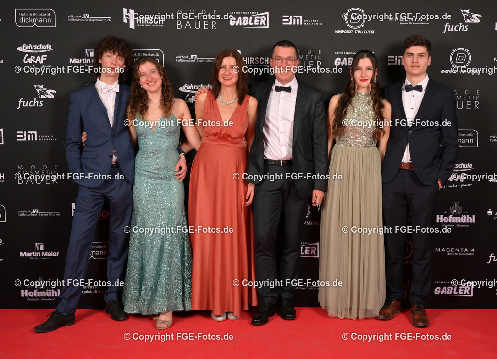 20240113-fge-fotos-0089 | Eröffnungsball der FGE am 13.01.2024 im Alten Stadttheater in Eichstätt. - Realisiert mit Pictrs.com