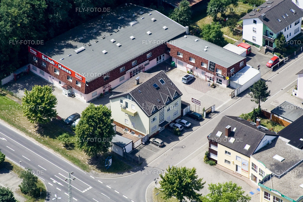 Schuh Hanns in der Lauterburger Straße | Luftbild: Schuh Hanns in der Lauterburger Straße in Kandel im Bundesland Rheinland-Pfalz in Deutschland. Foto: IMG_2917.jpg vom 18.06.2006 durch Werner Riehm/FLY-FOTO.de - Realisiert mit Pictrs.com