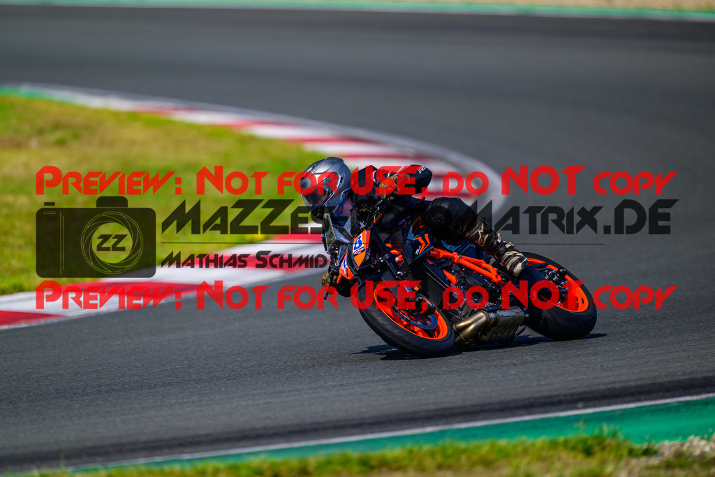 MaZZes_FotoMatrix_240725_6007705_7215 | BLAU