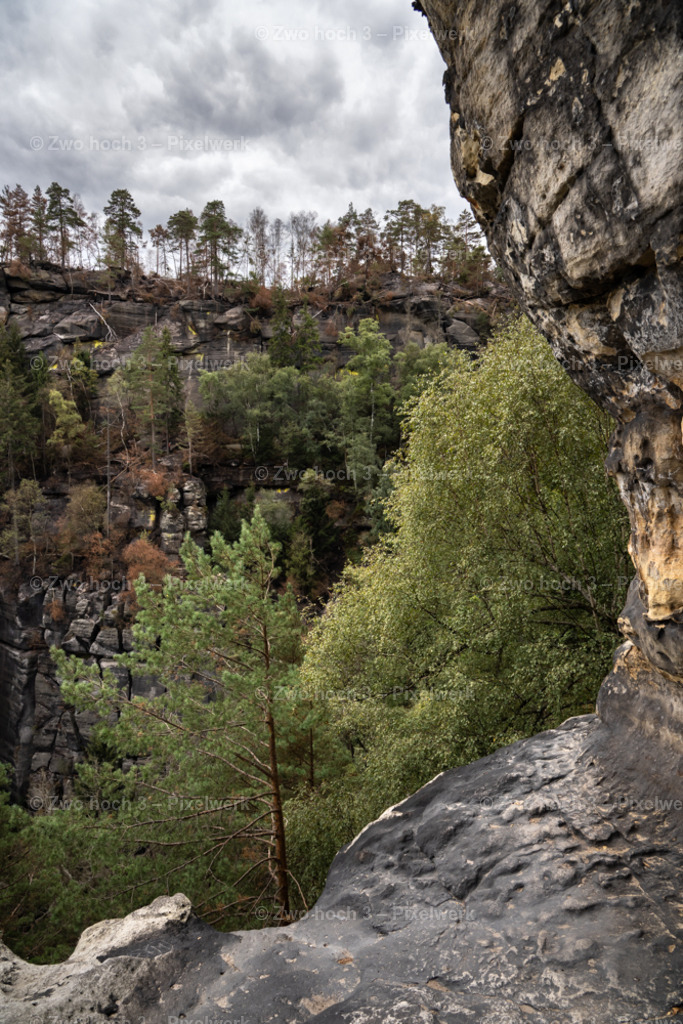 Frienstein_Idagrotte_Obere_Affensteinpromenade_Felsplateau | 2022-09-02_Waldbrandgebiete_2 - Realisiert mit Pictrs.com