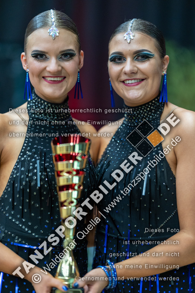 20230415-13502 | Hier finden Sie Tanz Bilder vom Latein und Standard Formationen tanzen. Sportbilder vom Tanzsport. Schöne Fotos und von Weltmeisterschaft, Europameisterschaft, Bundesliga, Regionalliga, Oberliga und Landesliga sowie von GOC Stuttgart, DanceComp, WM Bremen