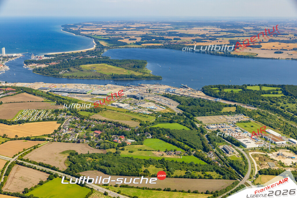 Luftbild Vs Google Maps    Lübeck -Das Luftbild wurde 2025 vom UL-Flugzeug heraus erstellt ( keine Drohnenluftbilder ) - Hochauflösende Luftaufnahme -Nicht vergleichbar mit Google Maps oder Satelittenbilder- Die Geschenkidee !Mit Lizenz und Bildrechte bestellbar