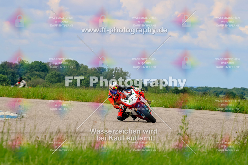 MotoTeam-1153 | Hier findet Ihr Bilder von Touristenfahrten auf der Nürburgring Nordschleife oder von anderen Veranstaltungen die ich besucht habe. Viel Spass beim Durch Schauen 