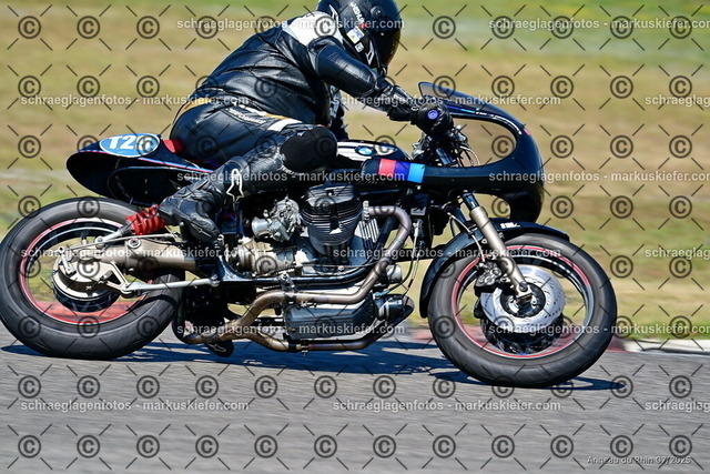 25bc03-0382 | markuskiefer.com - Realisiert mit Pictrs.com