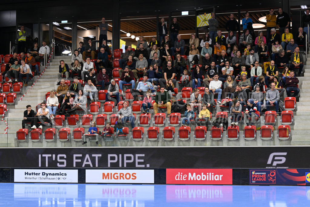 HC Rychenberg vs Tigers Langnau - 11. Dezember 2022 | HC Rychenberg vs Tigers Langnau
AXA Arena, Winterthur
Viele ehemalige Spieler des HCR haben das Spiel besucht.
Bild: Sportfotografie Markus Aeschimann | www.markus-aeschimann.ch - Realisiert mit Pictrs.com