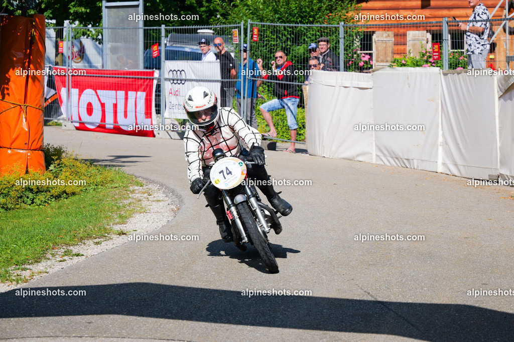 P1025826 | Erleben Sie atemberaubende, hochqualitative Fotos Ihrer Fahrt entlang der malerischen Alpenstraßen. Besuchen Sie alpineshots.com, um professionelle Aufnahmen Ihrer unvergesslichen Reise zu finden und zu kaufen - Realisiert mit Pictrs.com