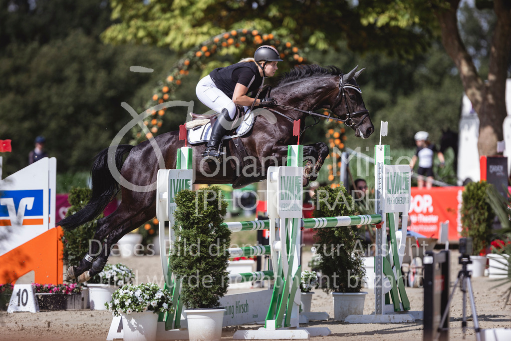 240711_BHO_L-Stil-2-550 | Deine schönsten Turniermomente als professionelle Fotos! Entdecke hochwertige Pferdesport-Fotografie im Online-Shop. Jetzt Fotos finden & bestellen!