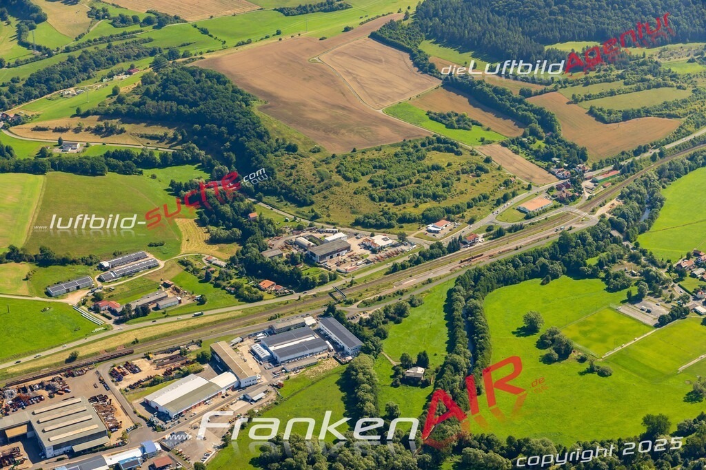 Walldorf Meiningen Bild- Das Luftbild wurde 2025 vom UL-Flugzeug heraus erstellt ( keine Drohne bzw. Drohnenaufnahme ) - Hochauflösende Luftaufnahme -Nicht vergleichbar mit Google Maps oder Satelittenbilder- Die Geschenkidee !Mit Lizenz und Bildrechte bestellbar - CC