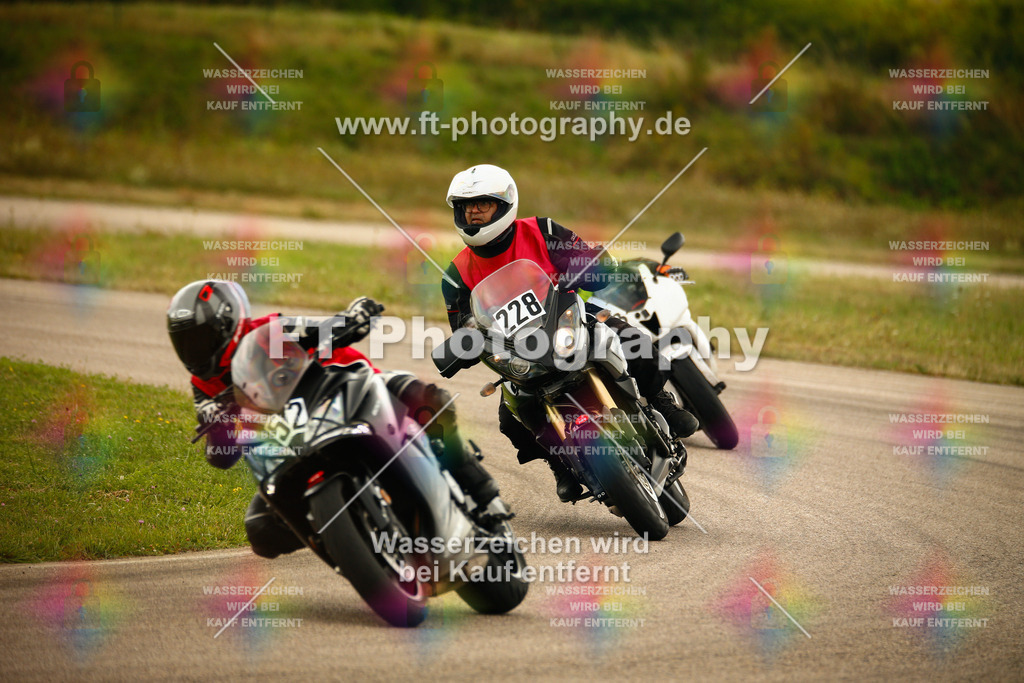 _MOT7690 | Hier findet Ihr Bilder von Touristenfahrten auf der Nürburgring Nordschleife oder von anderen Veranstaltungen die ich besucht habe. Viel Spass beim Durch Schauen 