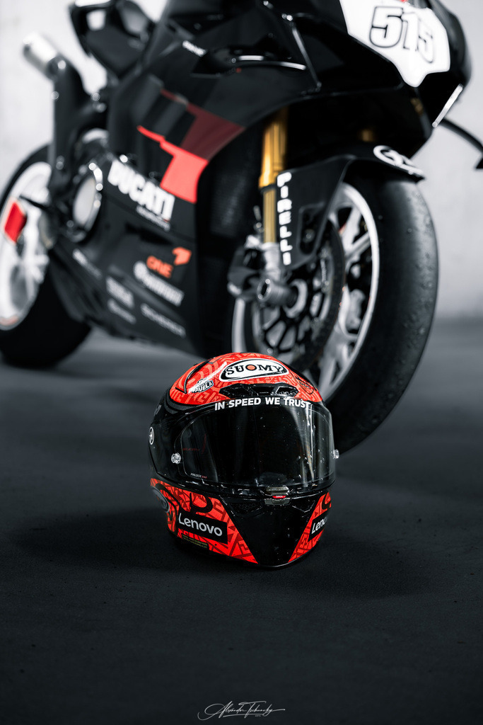 Ducati Panigale V4S | Entdecken Sie die faszinierende Welt von Alexander Tschuncky Arts: Kreative Fotografie, atemberaubende Automobilkunst und hochwertiger Bilderdruck. Lassen Sie sich inspirieren! - Realisiert mit Pictrs.com