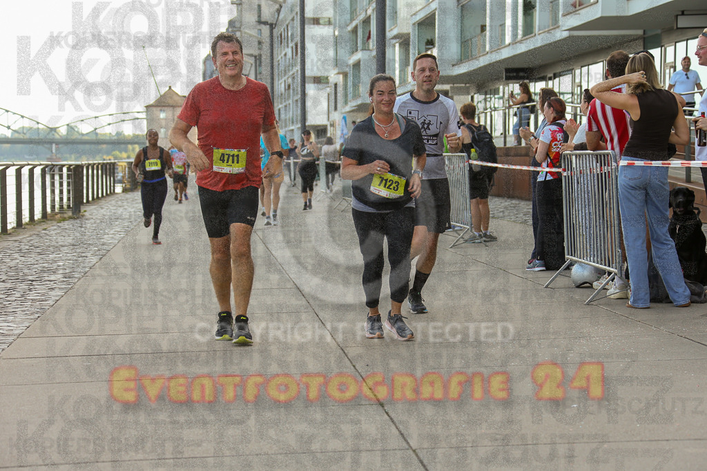 250920_1452_EX1_7960 | Sportfotografie im Rhein-Sieg Kreis, Köln, Bonn, NRW, Rheinland Pfalz, Hessen, etc. Unser Tätigkeitsfeld umfasst den Laufsport vom Volkslauf über den Marathon, Duathlon, Triathon bis zum Ultralauf wie Kölnpfad Ultra oder Schindertrail.