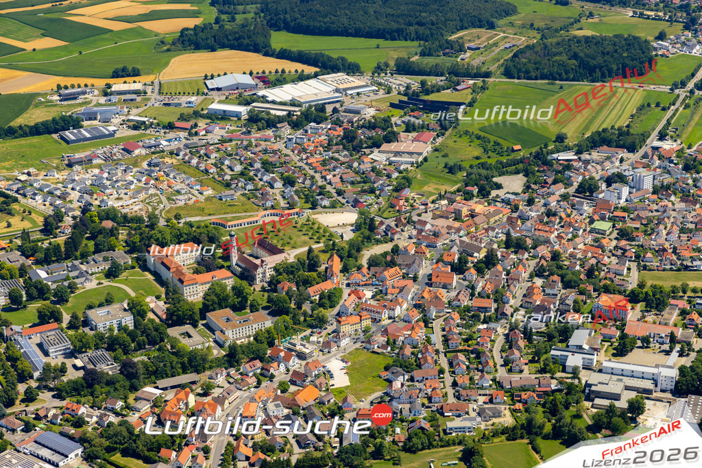 Aktuelles Luftbild von Kloster Bad Schussenried - Die Luftaufnahme wurde 2022 mittels UL-Flugzeug erstellt ( keine Drohne ) - hochauflösende Kamera-Systeme von  Canon -Beste Qualität - Für grossformatige Ausdrucke geeignet. Die Geschenkidee !