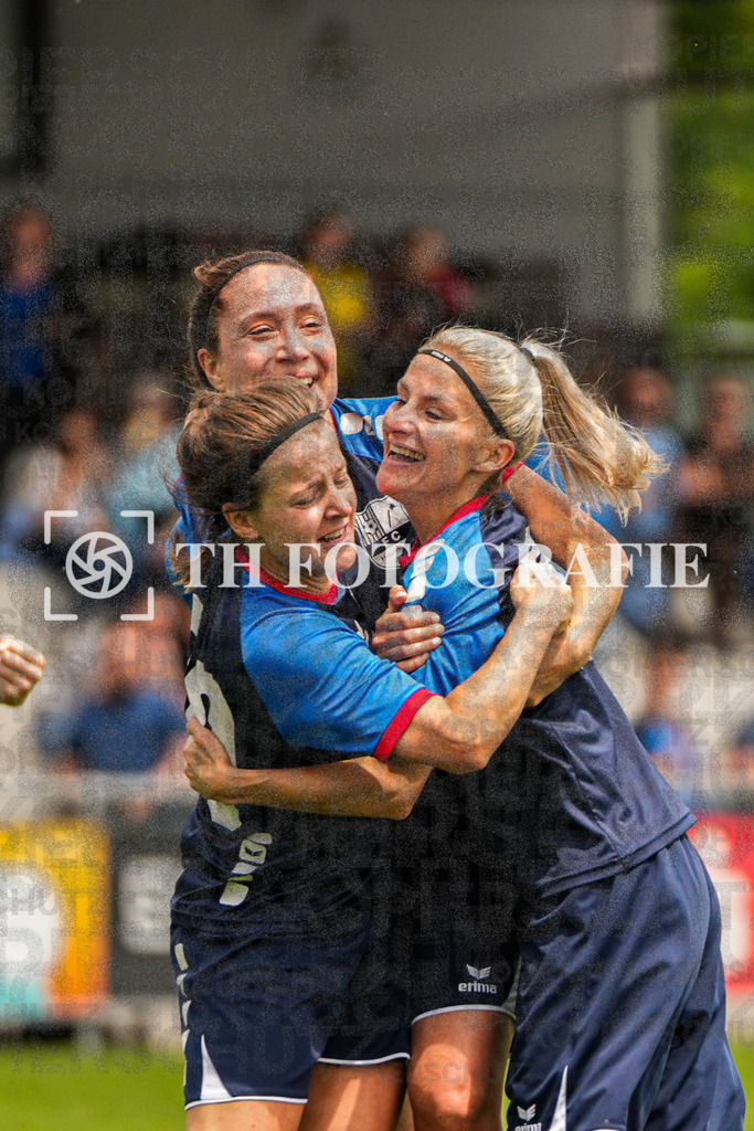 GER, FC Hauingen - SV Waldhaus, Frauen-Fussball, Rothaus Bezirkpokal, Finale, Saison 2024/2025, 29.05.2025 | GER, FC Hauingen - SV Waldhaus, Frauen-Fussball, Rothaus Bezirkpokal, Finale, Saison 2024/2025, 29.05.2025Foto: TH Fotografie/Alessio Bosco