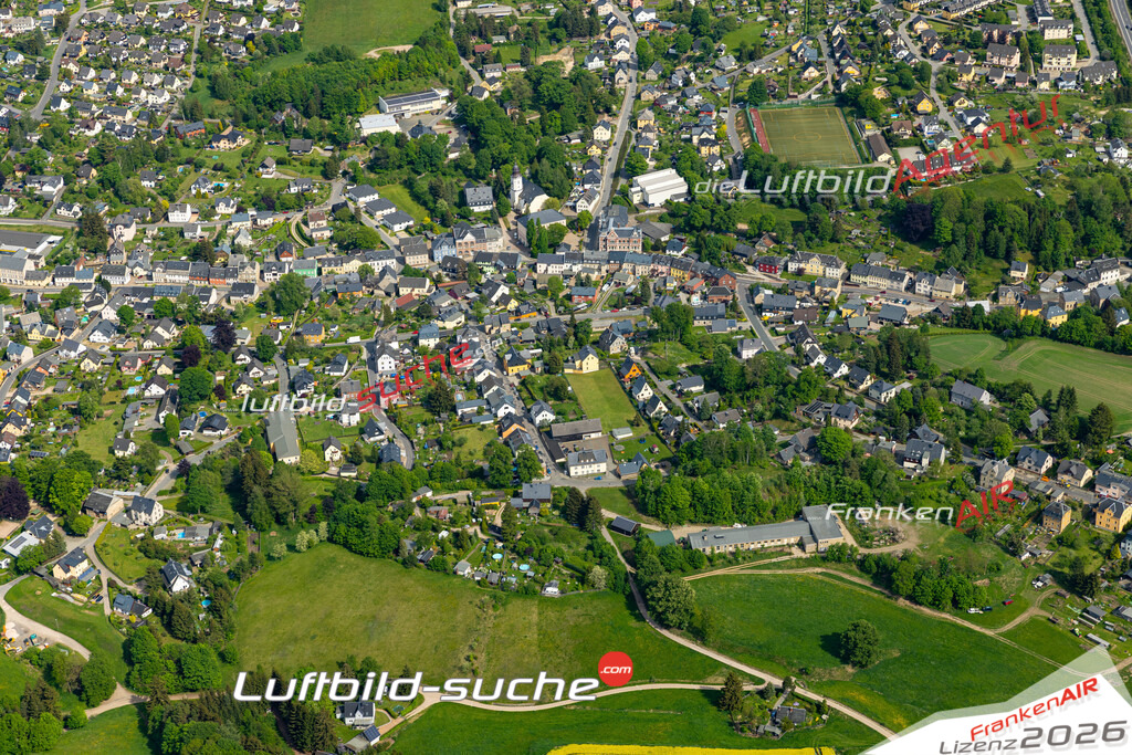 Die Luftaufnahme Neustädtel - Schneeberg wurde 2022 vom Flugzeug aus (keine Drohne) erstellt. Hohe Auflösung -für große Poster und Wandbilder geeignet - Garantiert!