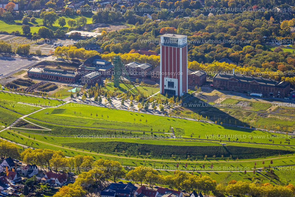 Kamp-Lintfort221004340 | Luftbild, Zechenpark Naherholungsgebiet, ehemaliges RAG Bergwerk West, Zeche Friedrich Heinrich, Zechenturm Großer Fritz, Förderturm, Lintfort, Kamp-Lintfort, Niederrhein, Ruhrgebiet, Nordrhein-Westfalen, Deutschland