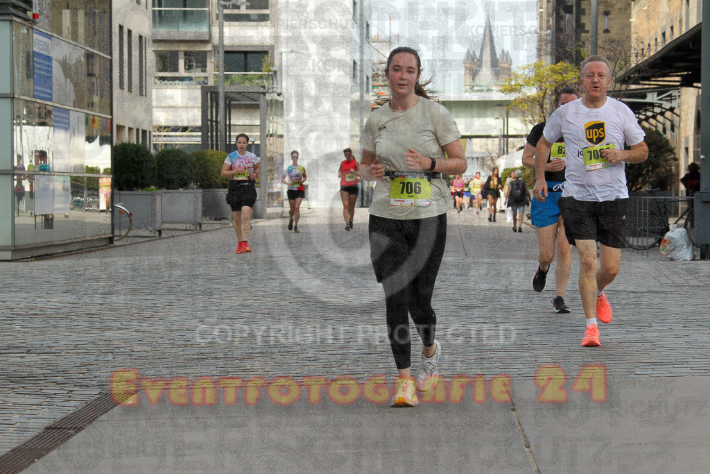 250920_1332_EV4_5982 | Sportfotografie im Rhein-Sieg Kreis, Köln, Bonn, NRW, Rheinland Pfalz, Hessen, etc. Unser Tätigkeitsfeld umfasst den Laufsport vom Volkslauf über den Marathon, Duathlon, Triathon bis zum Ultralauf wie Kölnpfad Ultra oder Schindertrail.