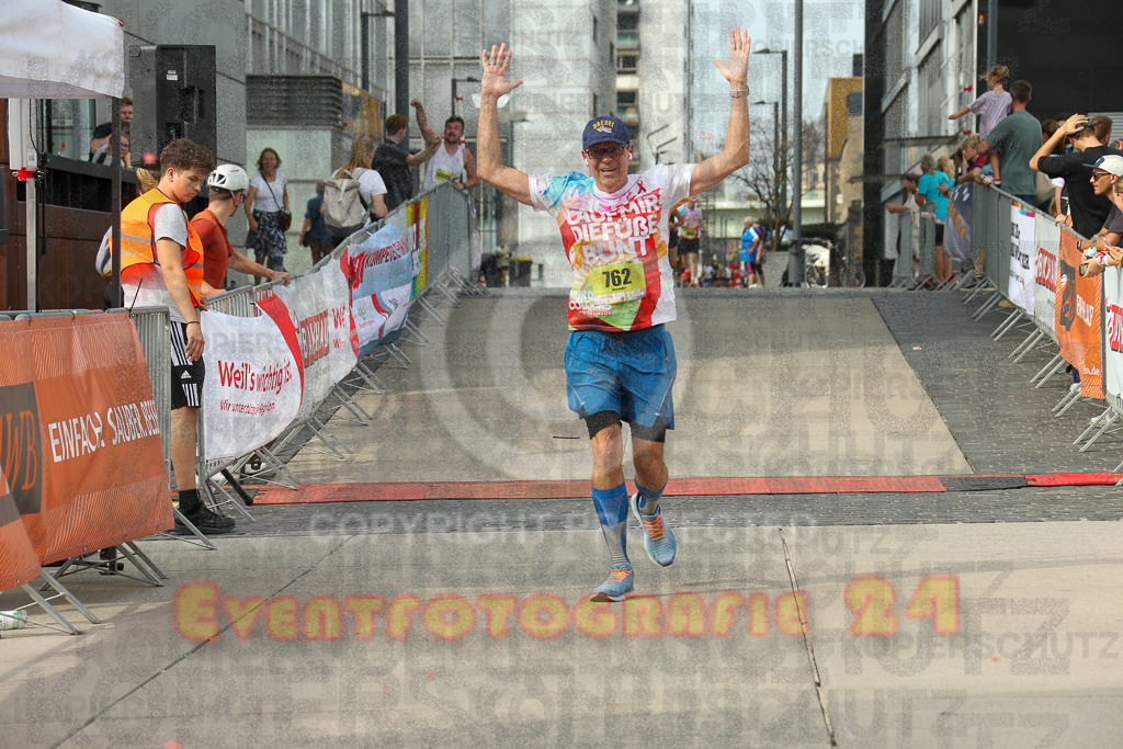 250920_1524_EX1_9319 | Sportfotografie im Rhein-Sieg Kreis, Köln, Bonn, NRW, Rheinland Pfalz, Hessen, etc. Unser Tätigkeitsfeld umfasst den Laufsport vom Volkslauf über den Marathon, Duathlon, Triathon bis zum Ultralauf wie Kölnpfad Ultra oder Schindertrail.