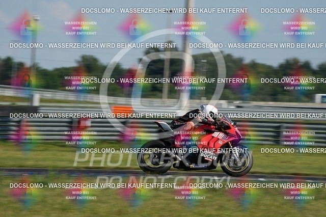 2025_07_19_PBK_22822 | Sportfotografie; SlowMotion; Video; Rennstrecke; Hafeneger; Speer; Racing; RSE; BMW; CBO; Trackday; Motorsportarena; Hockenheimring; Brno; Most; Barcelona; Valencia