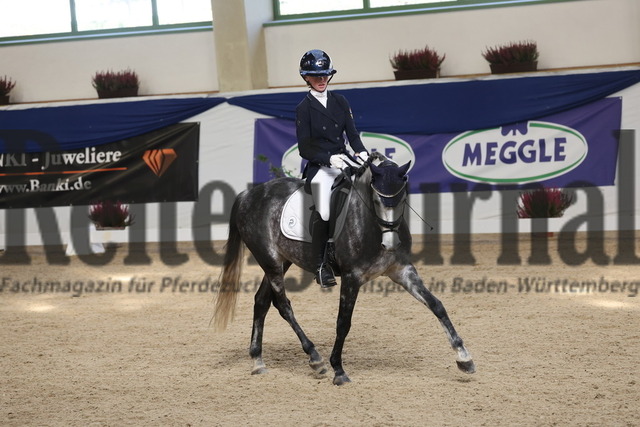 Ising_2025_Prfg.Nr.20_Pony-Dressurprfg.Kl.L_Kür_Mia Wagener_Quickstep EK (7) | Alle Fotos der Reiterjournal Fotografin Doris Matthaes im Reiterjournal Online-Fotoshop. - Realisiert mit Pictrs.com