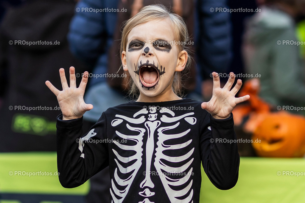 Sparda-Bank Halloween-Run Koeln 2023, 31.10.2023, Forstbotanischer Garten Rodenkirchen, Koeln | Impressionen vom Sparda-Bank Halloween-Run Koeln 2023, 31.10.2023, Forstbotanischer Garten Rodenkirchen, Koeln
