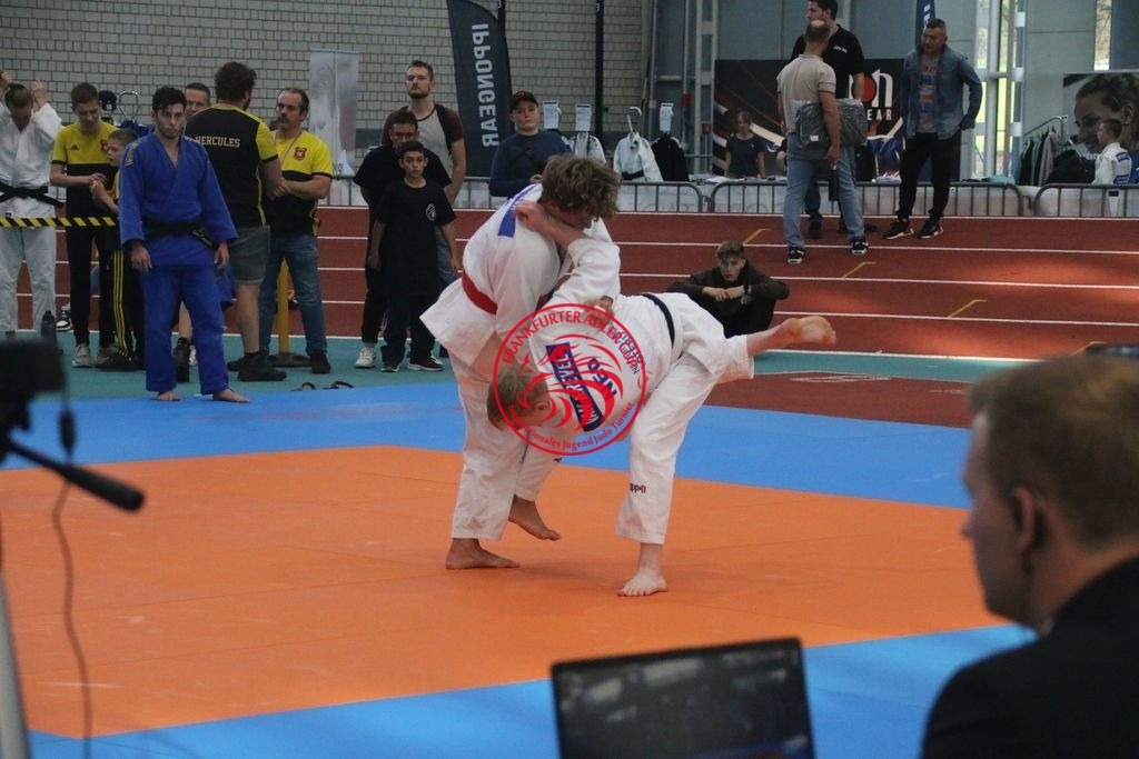 MSY-2022-10-30-7979 | Fotos vom Adler Cup - Pictures from Adler Cup

Hier findet Ihr alle Eindrücke und großen Momente der Adler Cup Wochenenden. Here you will find all impressions and great moments of the Adler Cup weekends. - Realisiert mit Pictrs.com