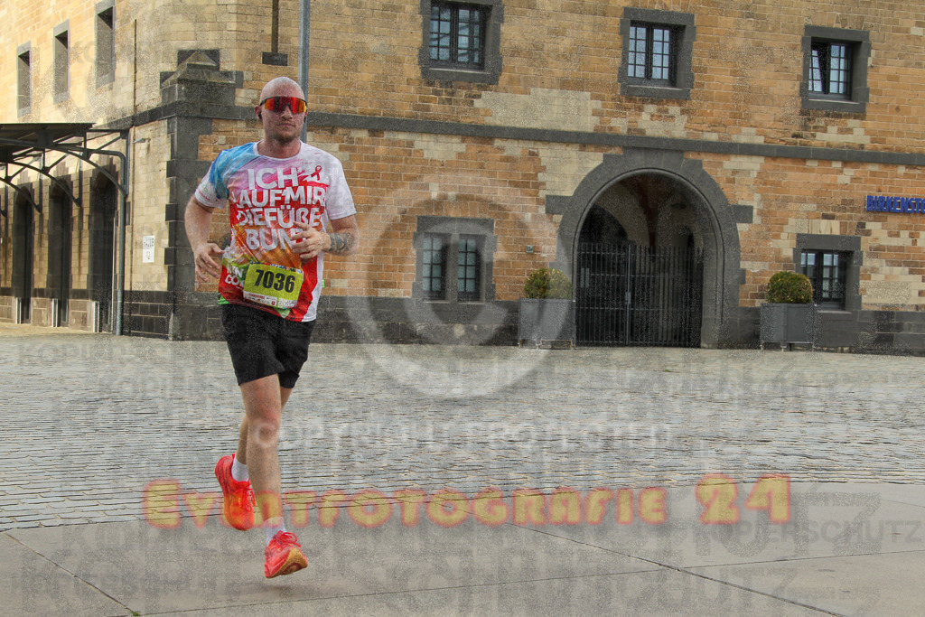 250920_1524_EV4_8678 | Sportfotografie im Rhein-Sieg Kreis, Köln, Bonn, NRW, Rheinland Pfalz, Hessen, etc. Unser Tätigkeitsfeld umfasst den Laufsport vom Volkslauf über den Marathon, Duathlon, Triathon bis zum Ultralauf wie Kölnpfad Ultra oder Schindertrail.