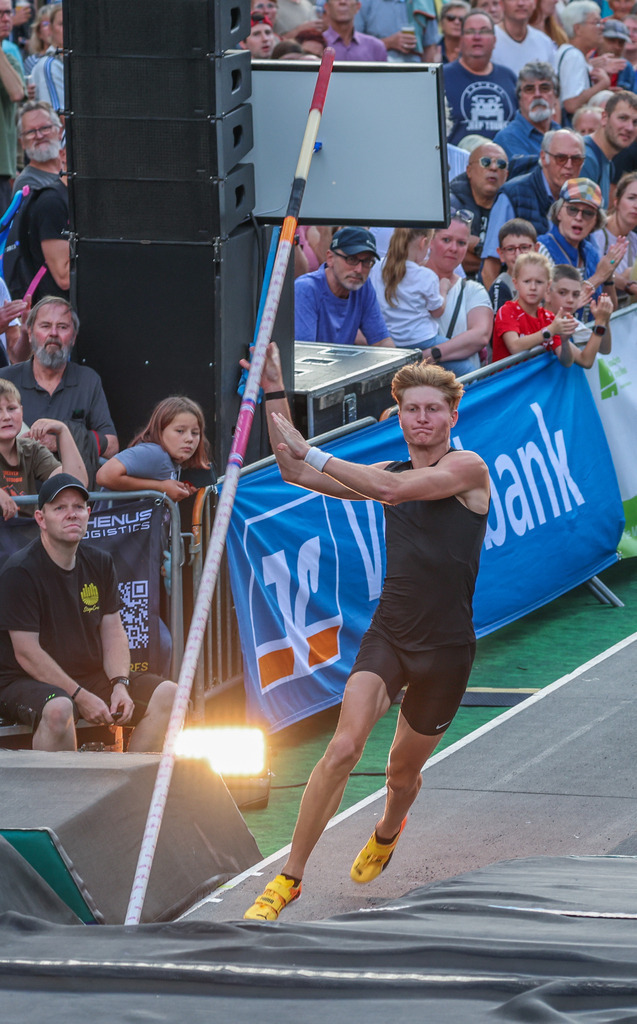 top-top.de-250828-149 | Foto, Video, Fotografie, Videografie, Fotobox, DJ, Discjockey, Musik, Musikbox, Veranstaltung, Photobooth, Amazon, Ebay, Buchtipp, Bestseller, Autor, Verlag, Buch, Wesel, Hamminkeln, NRW, Dinslaken, Rees, Drohne, Hochzeit, Party, Fotobox, Wesel, Fotograf