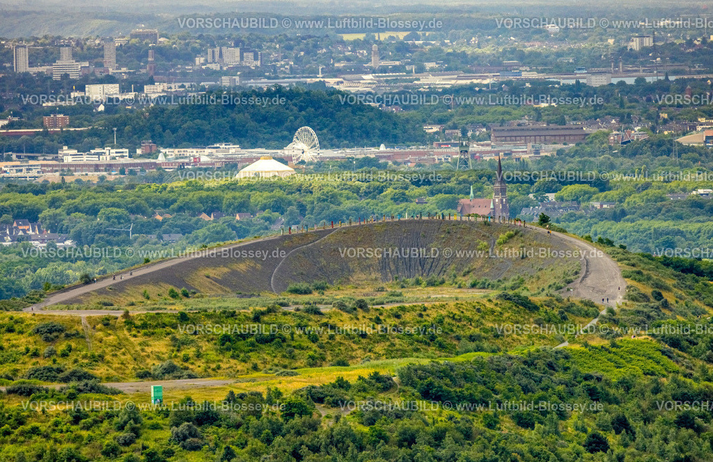 Bottrop240701452Kirchhellen | Luftbild, Halde Haniel, farbige Totems von AgustÃ­n Ibarrola, Blick nach Süden zum Centro Oberhausen, Fuhlenbrock, Bottrop, Ruhrgebiet, Nordrhein-Westfalen, Deutschland