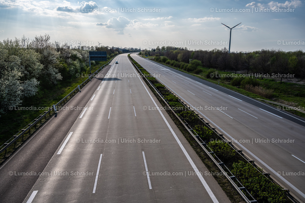 10049-10664 - Osterverkehr 2020 auf der A2 | max. Auflösung 8256 x 5504 - Realisiert mit Pictrs.com