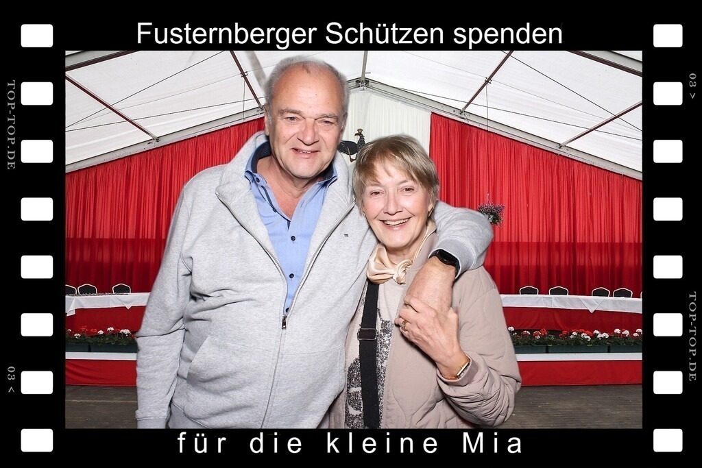 top-top.de 240928-048 | Foto, Video, Fotografie, Videografie, Fotobox, DJ, Discjockey, Musik, Musikbox, Veranstaltung, Photobooth, Amazon, Ebay, Buchtipp, Bestseller, Autor, Verlag, Buch, Wesel, Hamminkeln, NRW, Dinslaken, Rees, Drohne, Hochzeit, Party, Fotobox, Wesel, Fotograf