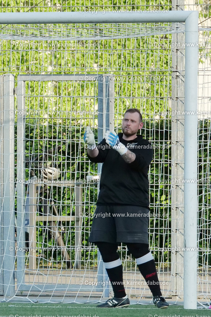 Fußball Kreispokal 25/26 Ü 32 : Spiel um Platz 3 : SV 08/29 Friedrichsfeld - SV Ringenberg AH  2 : 1 | Fußball Kreispokal 25/26 Ü 32 : Spiel um Platz 3 : SV 08/29 Friedrichsfeld - SV Ringenberg AH  2 : 1Spielort : Voerde Friedrichsfeld - Realisiert mit Pictrs.com