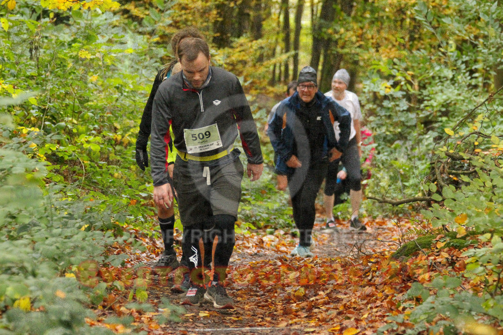 251026_1309_EV4_6572 | Sportfotografie im Rhein-Sieg Kreis, Köln, Bonn, NRW, Rheinland Pfalz, Hessen, etc. Unser Tätigkeitsfeld umfasst den Laufsport vom Volkslauf über den Marathon, Duathlon, Triathon bis zum Ultralauf wie Kölnpfad Ultra oder Schindertrail.