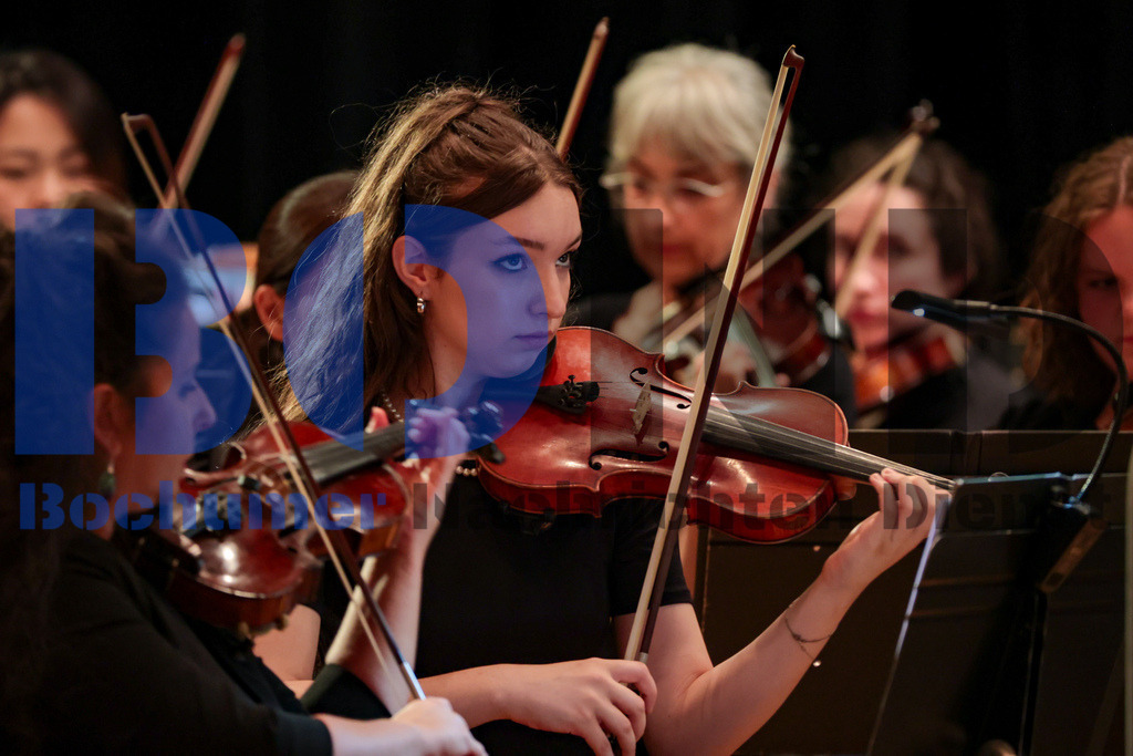 Maerkisches Jugendsinfonieorchester (MJO) {date} -  | {headline}(Foto: Sebastian Sendlak / BOND) - Realisiert mit Pictrs.com
