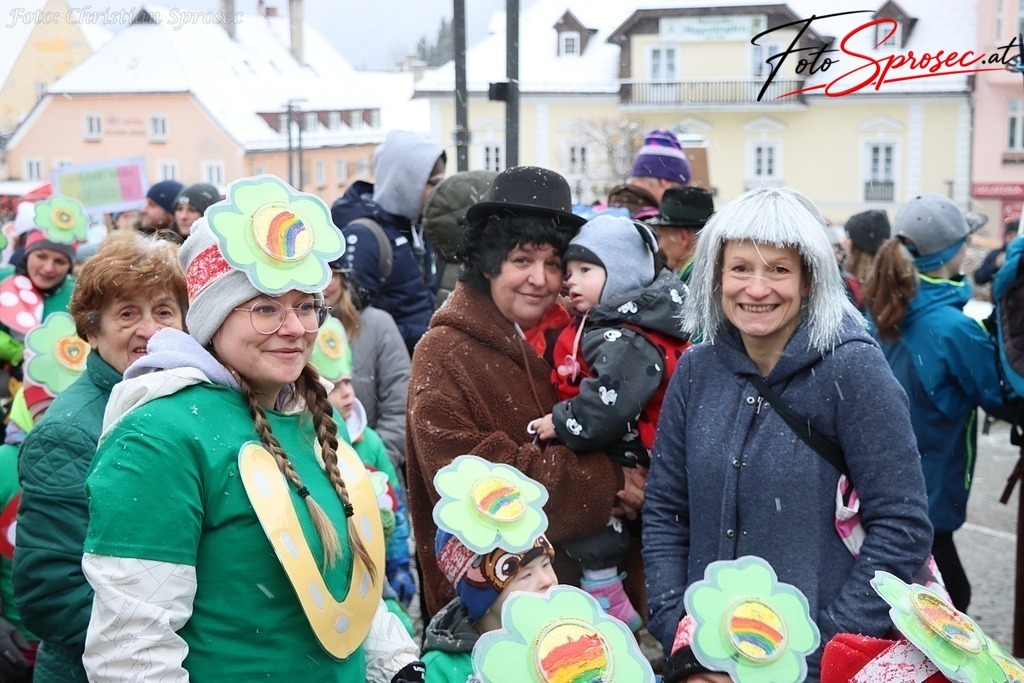 fasching2026-mariazell (54) | Mit meiner Kamera halte ich besondere Augenblicke, faszinierende Landschaften und interessante Details fest. Dabei entstehen ganz unterschiedliche Aufnahmen – von stimmungsvollen Landschaftsfotografien und beeindruckenden Drohnenaufnahmen über Pressefotos - Realisiert mit Pictrs.com
